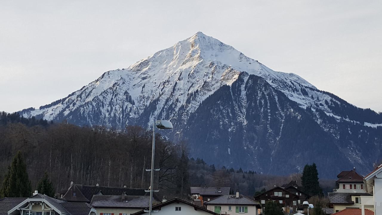 Attika Wohnung Spiez Exterior photo